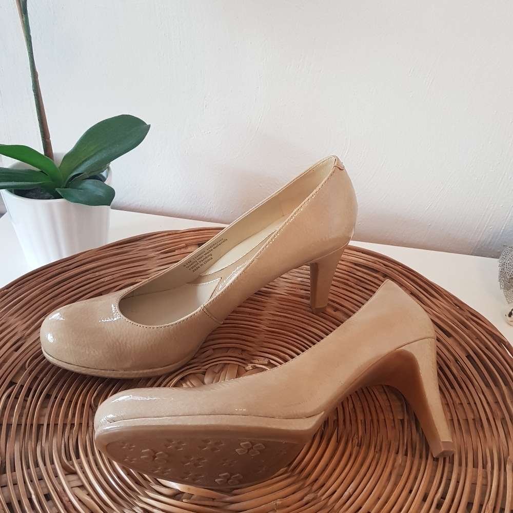 Naturalizer N5 nude vegan heel